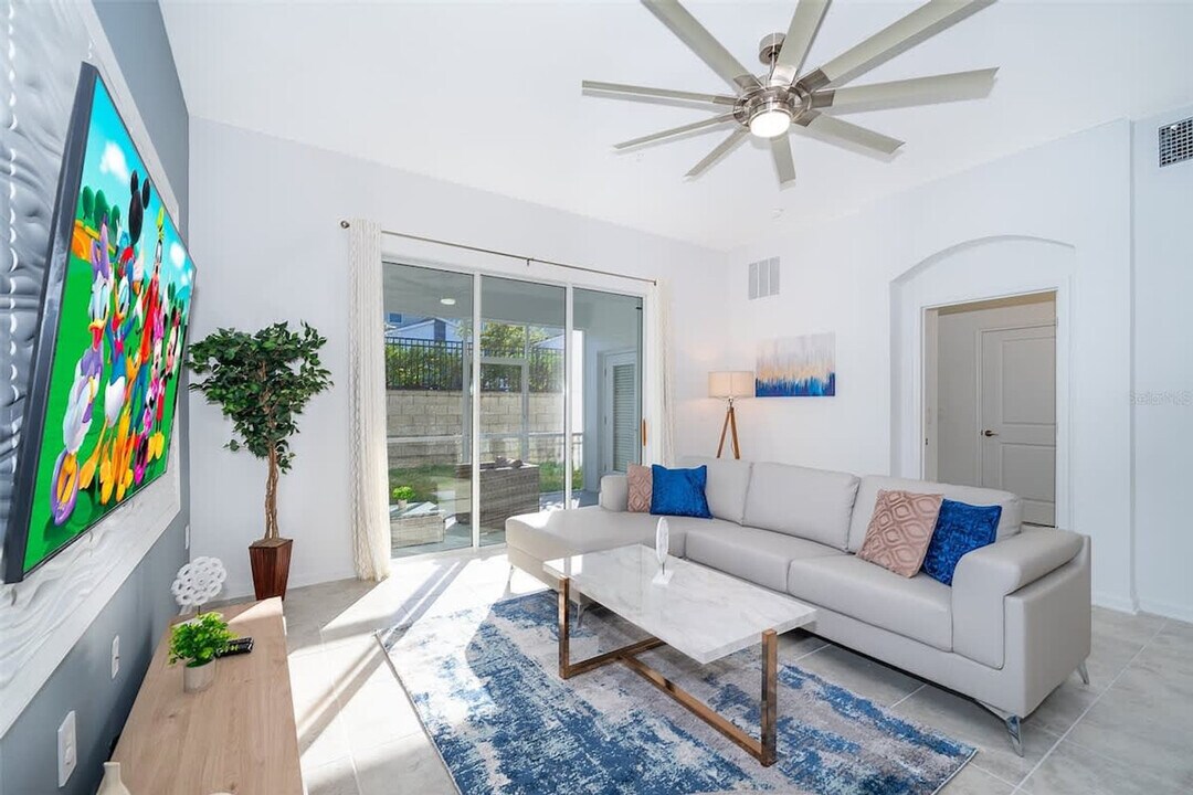 8899 Cabot Cliffs Dr in Davenport, FL - Building Photo