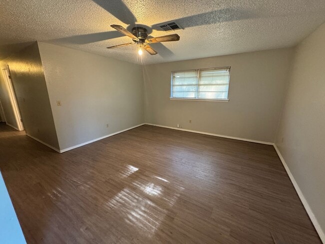 9313 NE Stardust Ln in Midwest City, OK - Building Photo - Building Photo