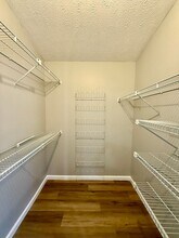 7631 Montgomery Rd in Cincinnati, OH - Building Photo - Building Photo