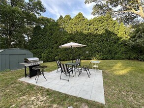 13 Valley Dr in Westerly, RI - Building Photo - Building Photo