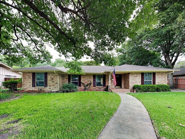 1216 Glen Cove Dr