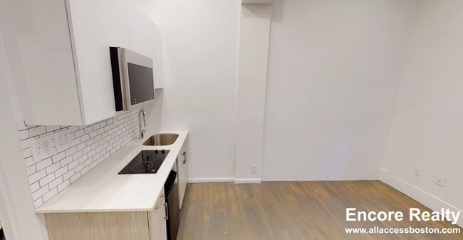 property at 270 Newbury St