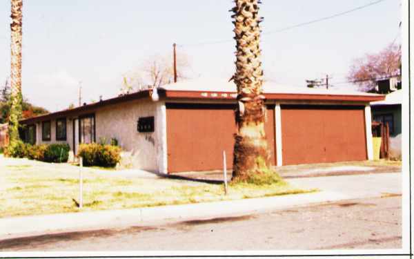 1132-1136 Huff St in San Bernardino, CA - Foto de edificio