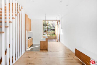 1416 Fairbanks Pl in Los Angeles, CA - Building Photo - Building Photo