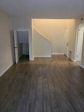 106 E Rhodes Dr in New Smyrna Beach, FL - Building Photo - Building Photo