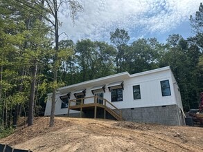 1071 Long Hollow Rd in Rock Spring, GA - Building Photo - Building Photo