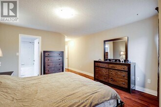 43 Wilkes Crescent in Toronto, ON - Building Photo - Building Photo