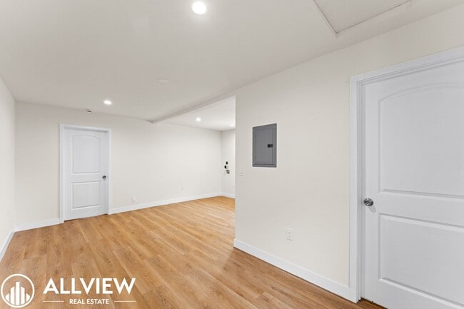 1439 Locust Ave in Long Beach, CA - Building Photo - Building Photo