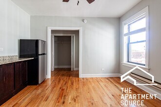 612 W Patterson Ave in Chicago, IL - Building Photo - Building Photo