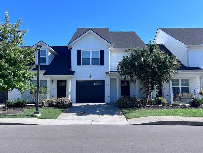 property at 3250 Clemons Cir