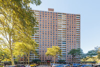 Ryerson Towers in Brooklyn, NY - Foto de edificio - Building Photo