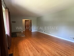 136 Gilbert Ln in Knoxville, TN - Building Photo - Building Photo