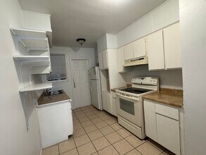 103 Hibiscus Ave, Unit 101 in Savannah, GA - Foto de edificio - Building Photo