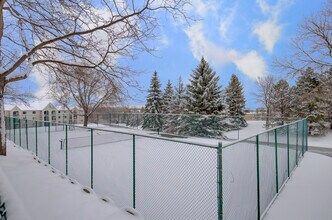 4350 Trenton Ln N, Unit 119 in Plymouth, MN - Building Photo - Building Photo