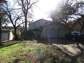 1707 Waterloo Tr in Austin, TX - Building Photo