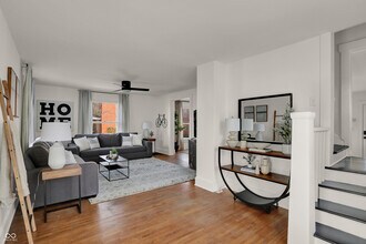 121 Penn St in Westfield, IN - Foto de edificio - Building Photo