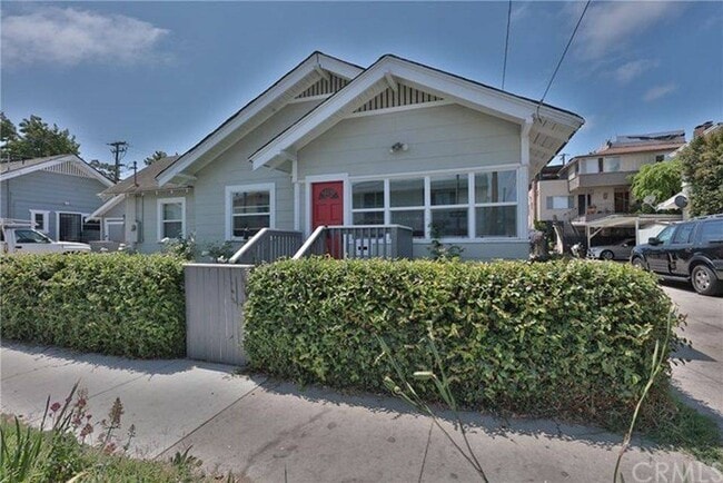 property at 1530 E 5th St