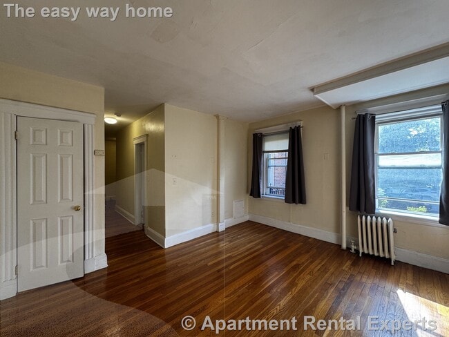 6 Agassiz St