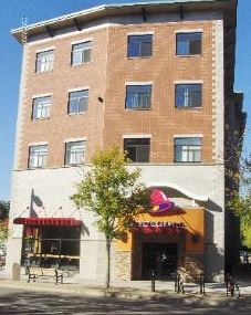 Stonehouse Village in East Lansing, MI - Foto de edificio - Building Photo