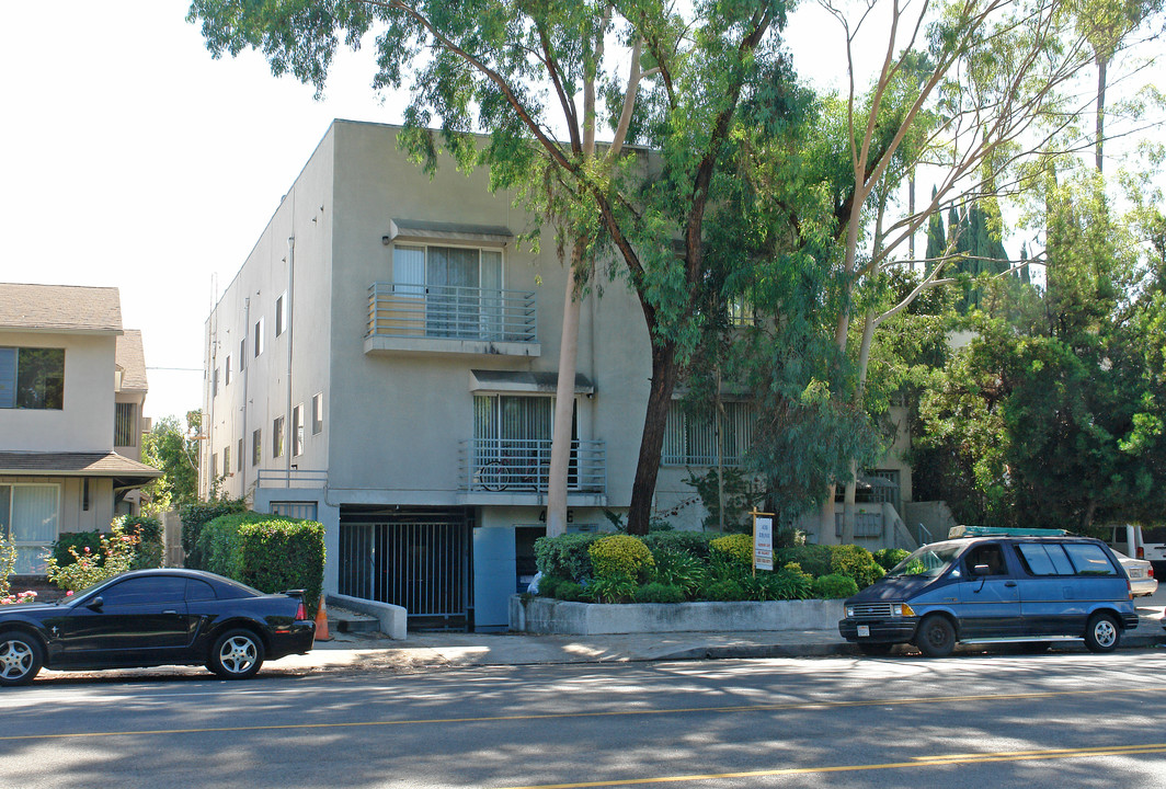 4356 Colfax Ave in Studio City, CA - Foto de edificio