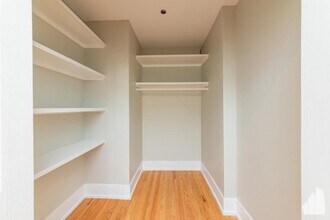 1122 W Addison St in Chicago, IL - Building Photo - Building Photo