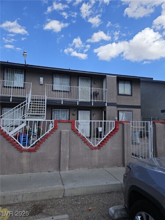 3216 Figler Ct in North Las Vegas, NV - Foto de edificio