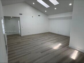 8754 NW 149th Ter in Hialeah, FL - Building Photo - Building Photo