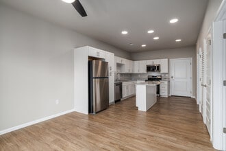 Fulbright Heights in Springfield, MO - Foto de edificio - Building Photo