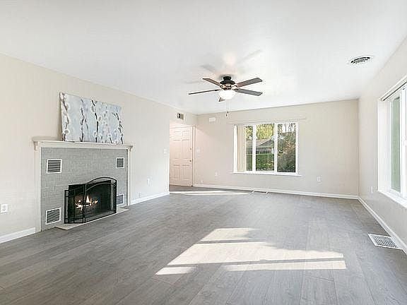 property at 117 N 28th Ave