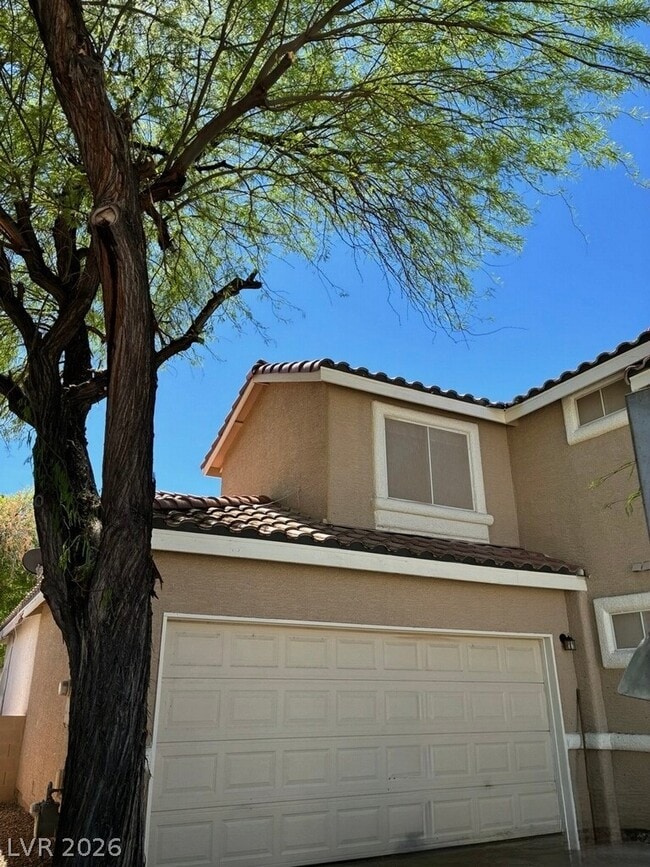 property at 2445 Cliffwood Dr