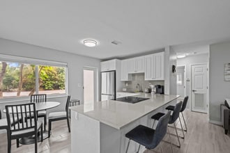 1007 NE 9th Ct in Pompano Beach, FL - Foto de edificio - Building Photo