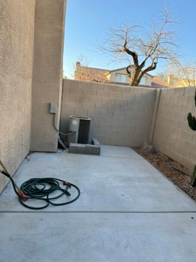 7720 Amato Ave in Las Vegas, NV - Building Photo - Building Photo