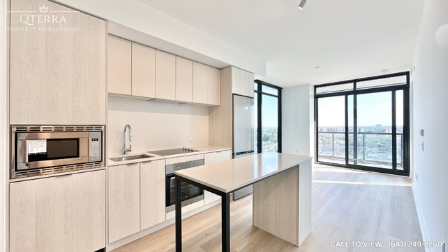 86 Dundas St E in Mississauga, ON - Building Photo - Building Photo