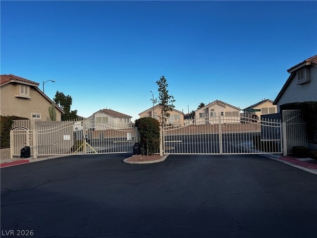 9716 Templemore Ave in Las Vegas, NV - Building Photo - Building Photo