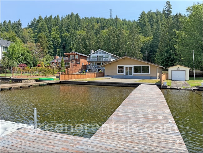 property at 1501 Summit Lake Shore Rd NW