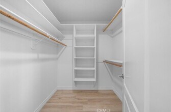 1133 S Hoover St in Los Angeles, CA - Building Photo - Building Photo