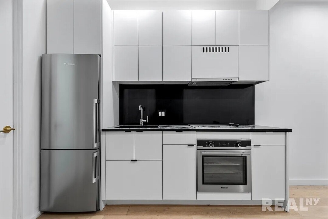 93 Hicks St in Brooklyn, NY - Building Photo