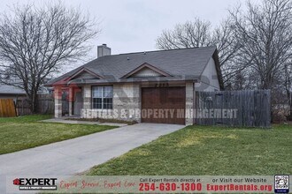 2213 Dickens Dr in Killeen, TX - Building Photo - Building Photo