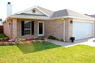 6529 93rd St in Lubbock, TX - Building Photo