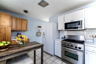 511 Donna Dr in St. Joseph, MI - Building Photo - Building Photo