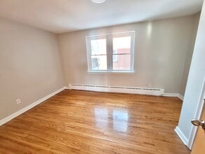 1 Osler Court, Hamilton, Dundas in Dundas, ON - Building Photo - Building Photo