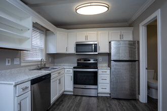 Addison Townhomes in Taylors, SC - Building Photo - Building Photo