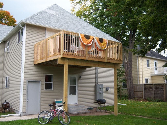 1014 Oxford Ave, Unit 1014.5 Oxford - 4 bedroom in Eau Claire, WI - Building Photo - Building Photo