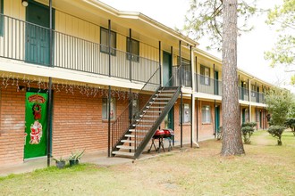 Cedar Creek in Pasadena, TX - Building Photo - Building Photo