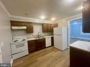 1517 Rollins Ave in Capitol Heights, MD - Building Photo - Building Photo