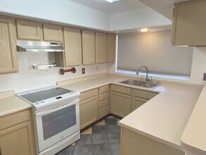 1627 55th St NW in Albuquerque, NM - Building Photo - Building Photo