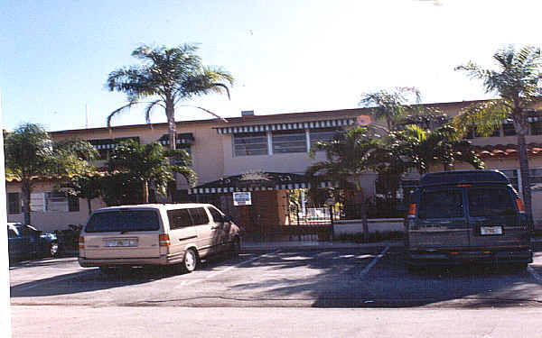 2724 NE 14th St in Fort Lauderdale, FL - Building Photo - Building Photo