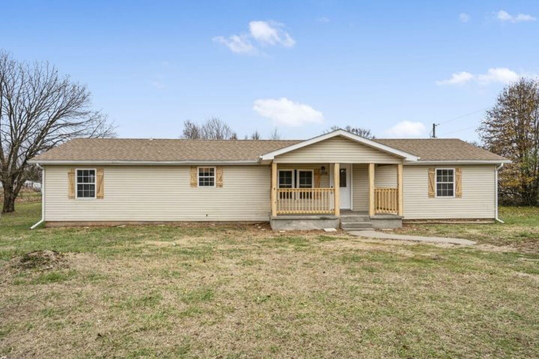 208 Pin Oak Ln in Billings, MO - Building Photo