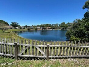11201 Wandering Oaks Dr in Jacksonville, FL - Building Photo - Building Photo
