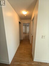 38-2338 Lee Centre Dr in Toronto, ON - Building Photo - Building Photo